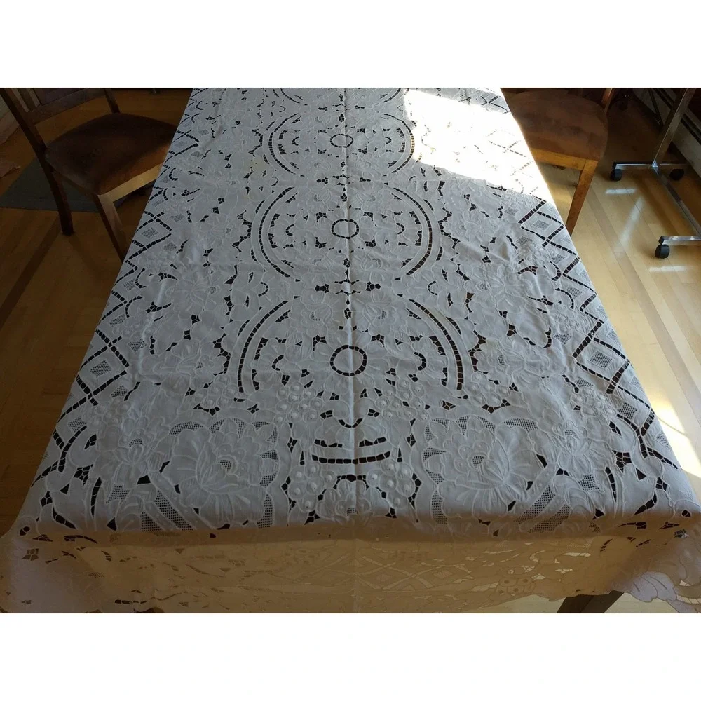 Lace TABLECLOTH 116